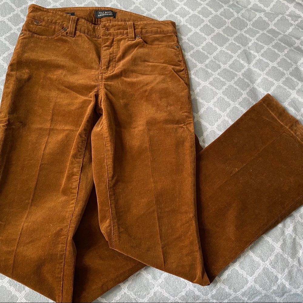 🌿 Brown Corduroy Pants